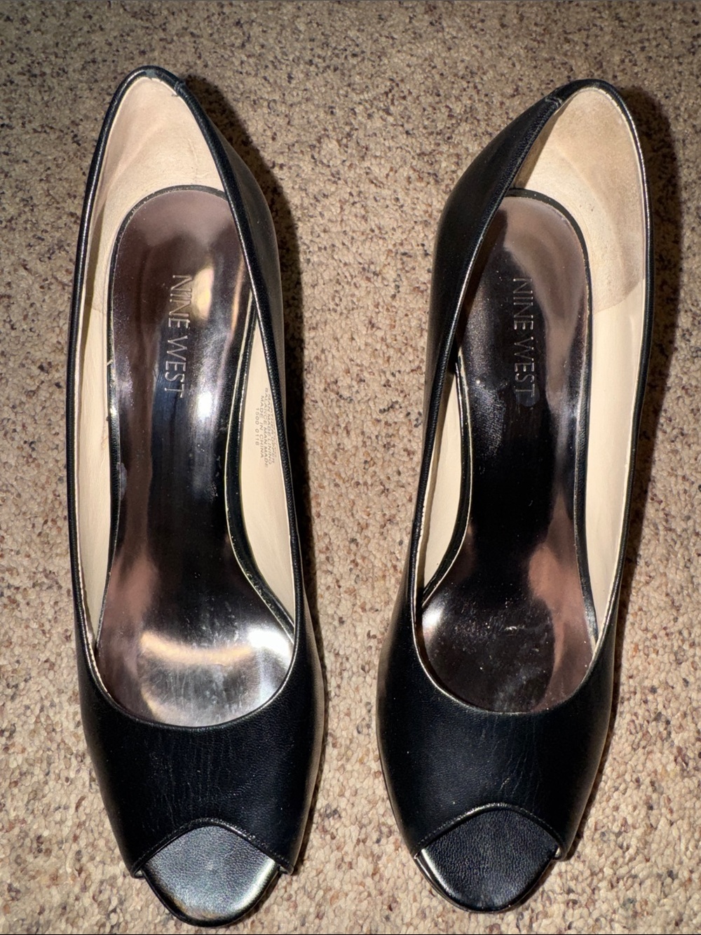 Nine West Chantillyo Black Peep-Toe Leather Pumps